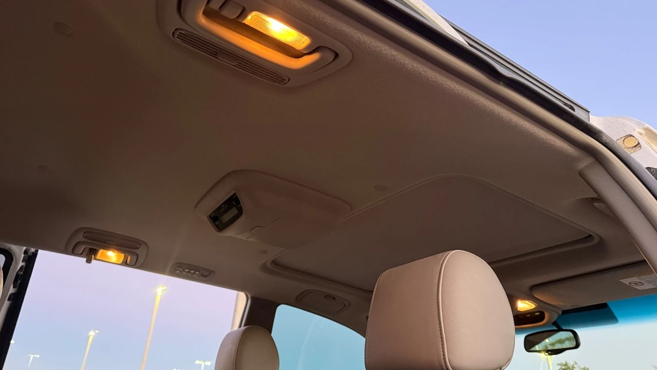 2004 Toyota Sienna 2nd Gen - Image 14 of 20