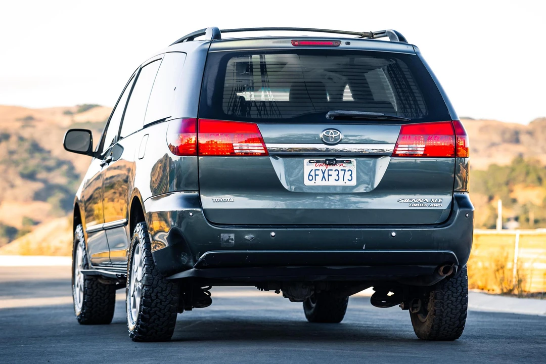 2004 Toyota Sienna 2nd Gen - Image 5 of 31