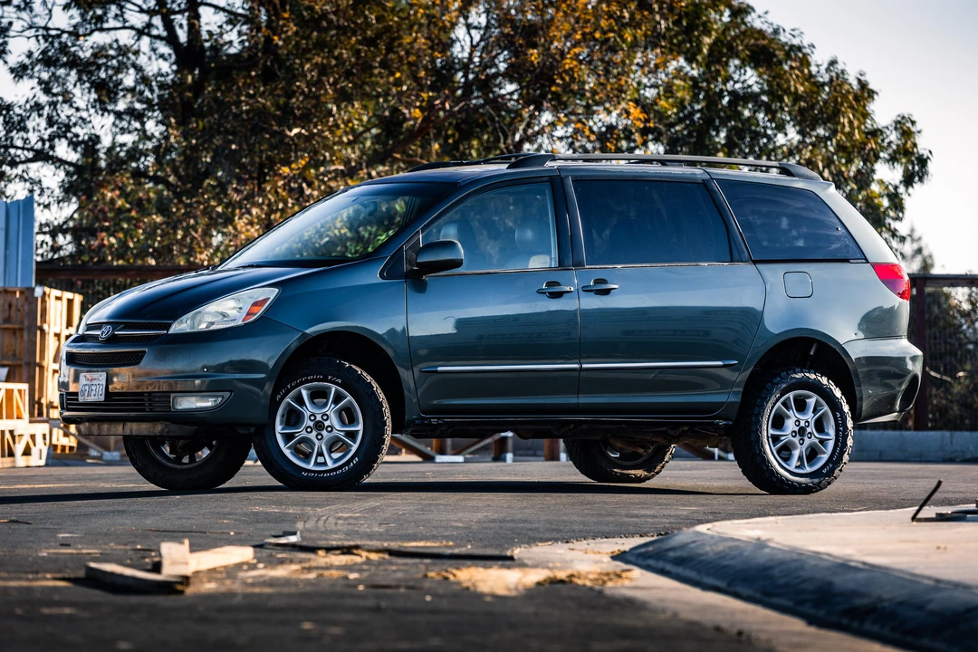 2004 Toyota Sienna 2nd Gen - Image 12 of 31