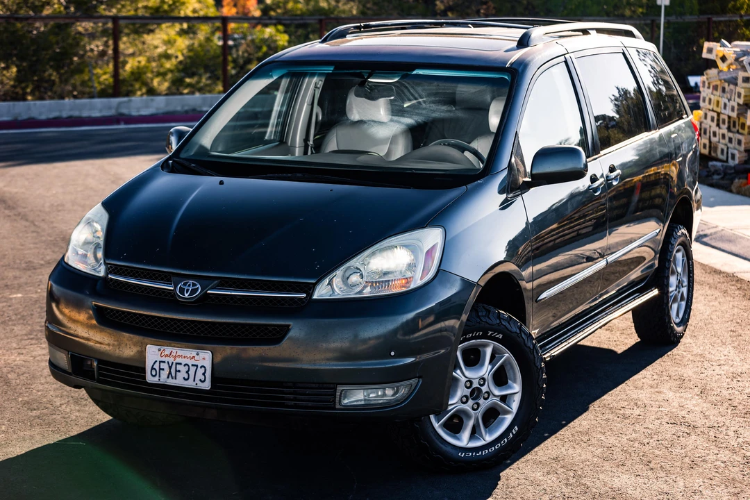 2004 Toyota Sienna 2nd Gen - Image 7 of 31