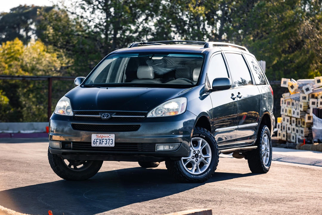 2004 Toyota Sienna 2nd Gen - Image 8 of 31