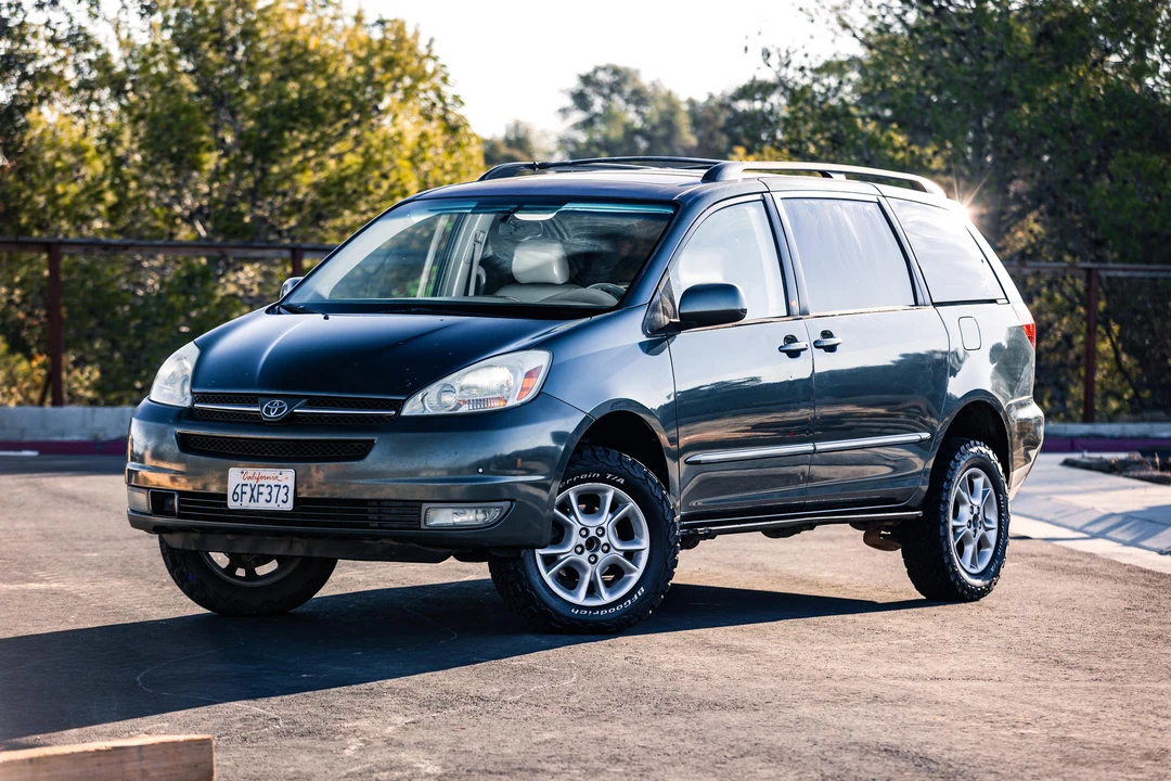 2004 Toyota Sienna 2nd Gen - Image 9 of 31