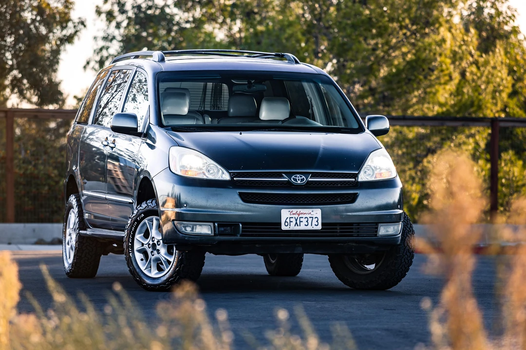 2004 Toyota Sienna 2nd Gen - Image 25 of 31