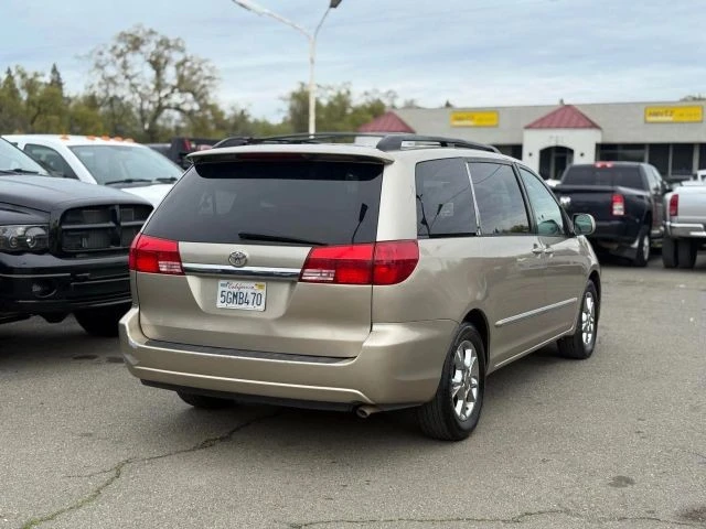 2004 Toyota Sienna 2nd Gen - Image 11 of 31