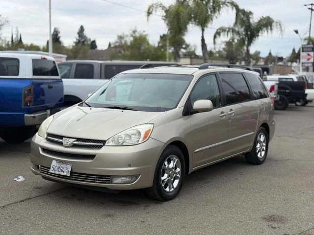 2004 Toyota Sienna 2nd Gen - Image 2 of 12