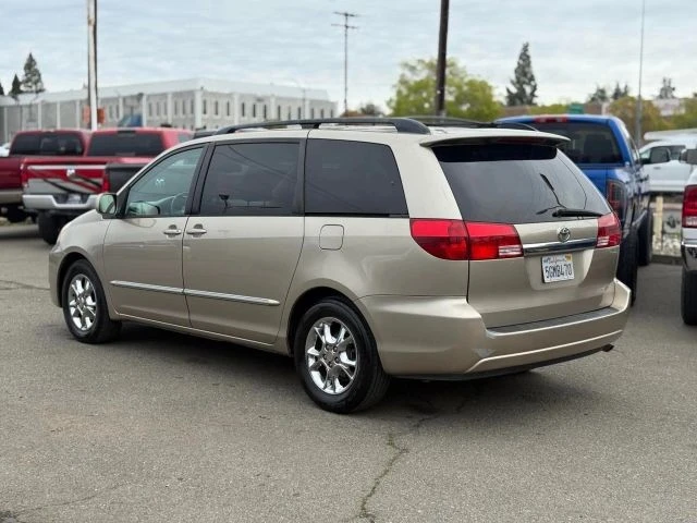 2004 Toyota Sienna 2nd Gen - Image 10 of 12
