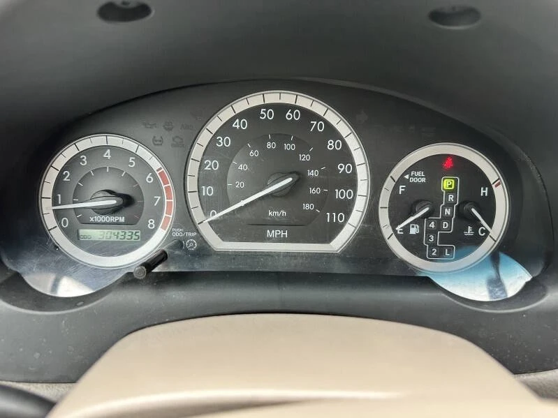 2004 Toyota Sienna 2nd Gen - Image 2 of 12