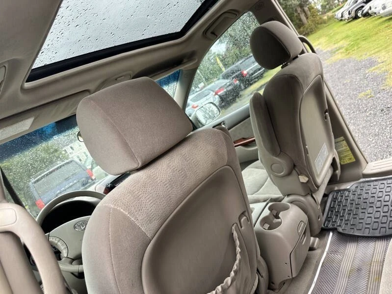 2004 Toyota Sienna 2nd Gen - Image 21 of 21