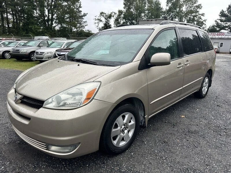 2004 Toyota Sienna 2nd Gen - Image 5 of 12