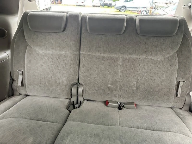 2004 Toyota Sienna 2nd Gen - Image 19 of 21