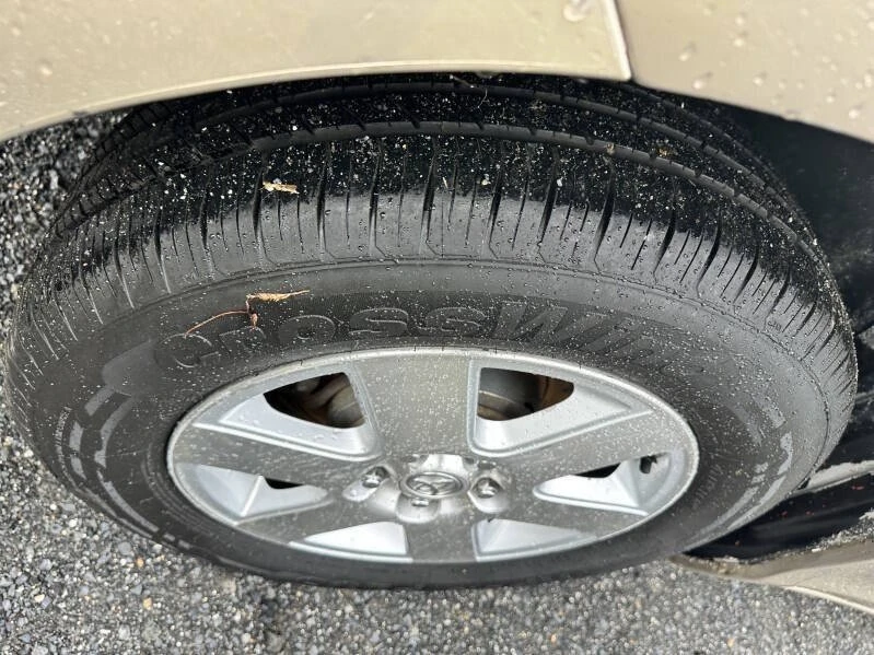 2004 Toyota Sienna 2nd Gen - Image 14 of 21