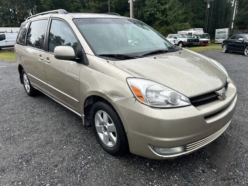 2004 Toyota Sienna 2nd Gen - Image 11 of 12