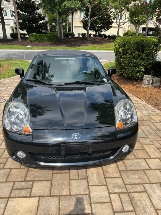 2004 Toyota MR2 Spyder/MR-S - Image 2 of 10