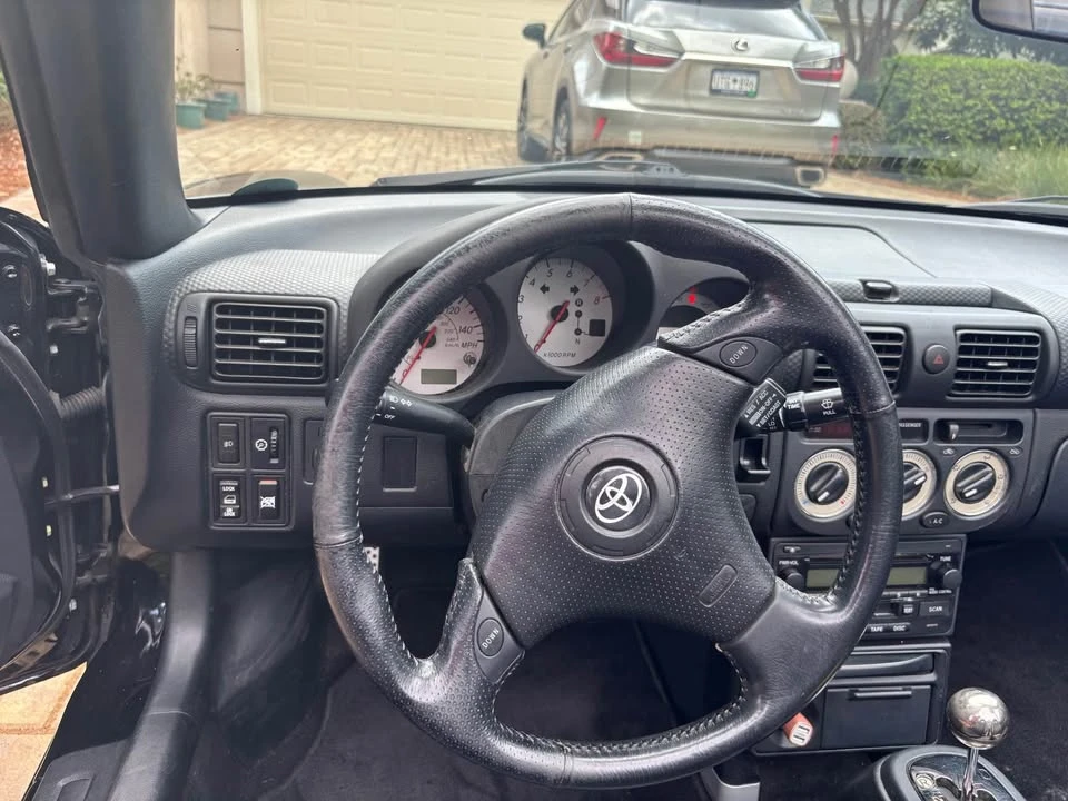 2004 Toyota MR2 Spyder/MR-S - Image 8 of 10