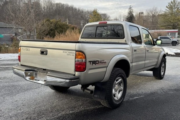 2004 Toyota Tacoma 1st Gen - Image 2 of 8