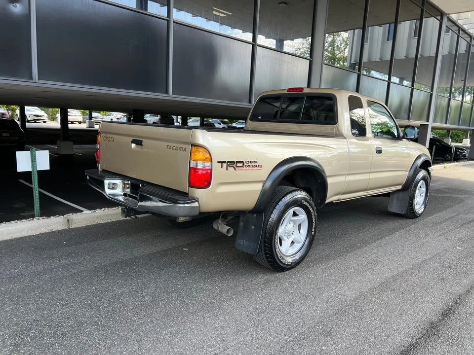 2004 Toyota Tacoma 1st Gen - Image 17 of 31