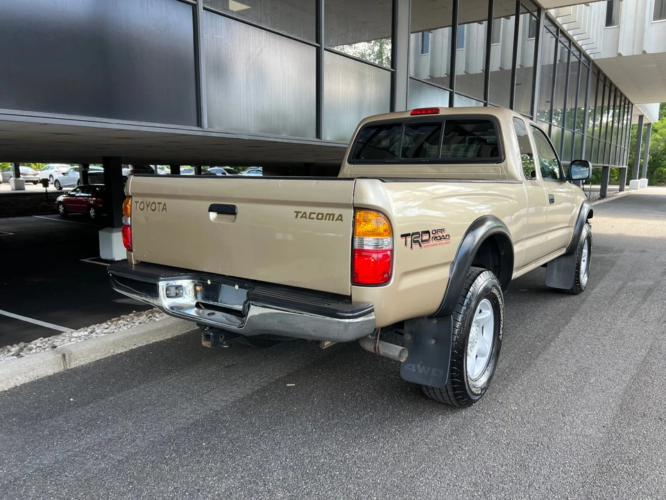 2004 Toyota Tacoma 1st Gen - Image 15 of 31