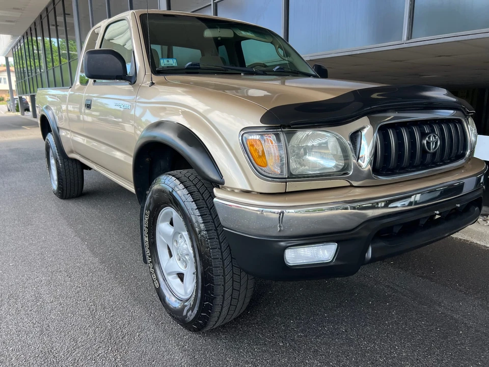 2004 Toyota Tacoma 1st Gen - Image 26 of 31