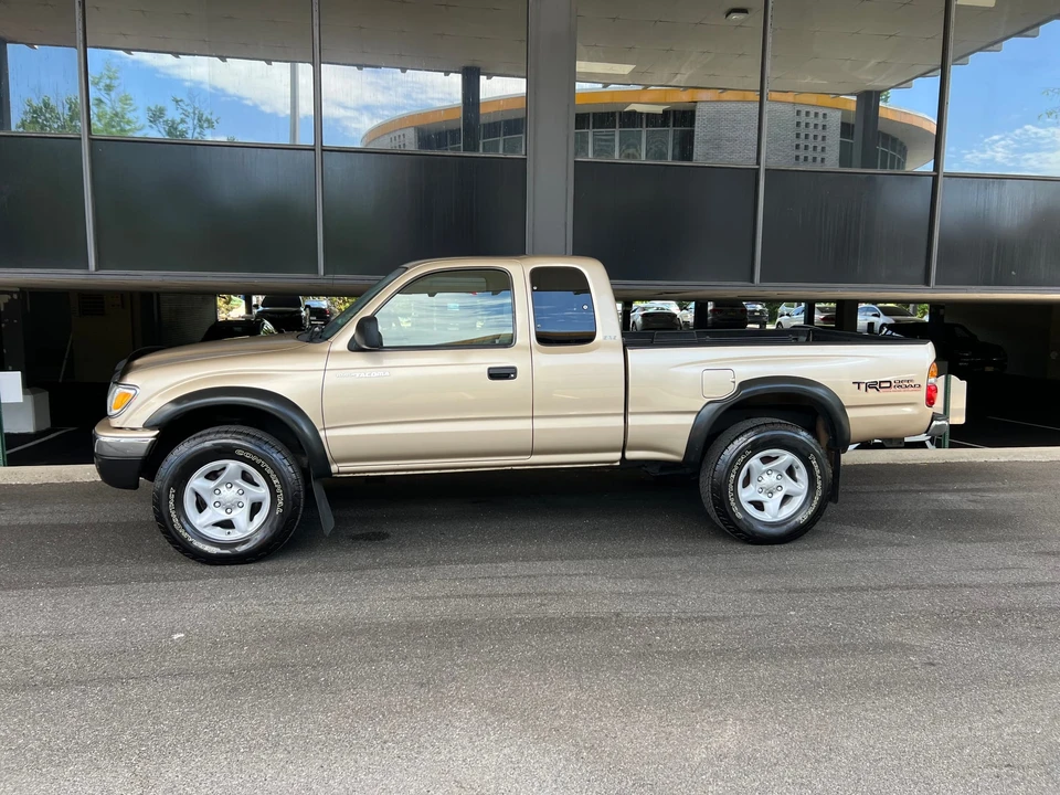 2004 Toyota Tacoma 1st Gen - Image 9 of 31