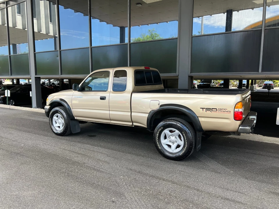 2004 Toyota Tacoma 1st Gen - Image 11 of 31