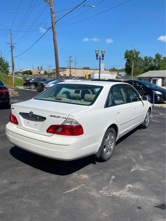 2004 Toyota Avalon 2nd Gen - Image 6 of 11