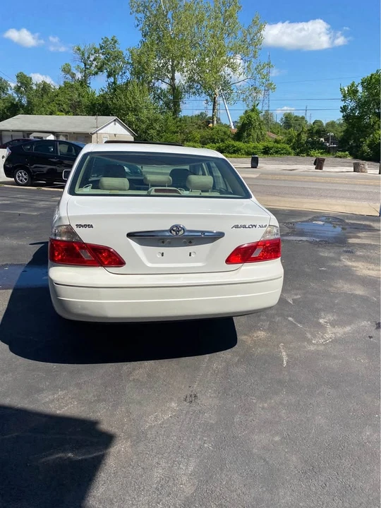 2004 Toyota Avalon 2nd Gen - Image 5 of 11