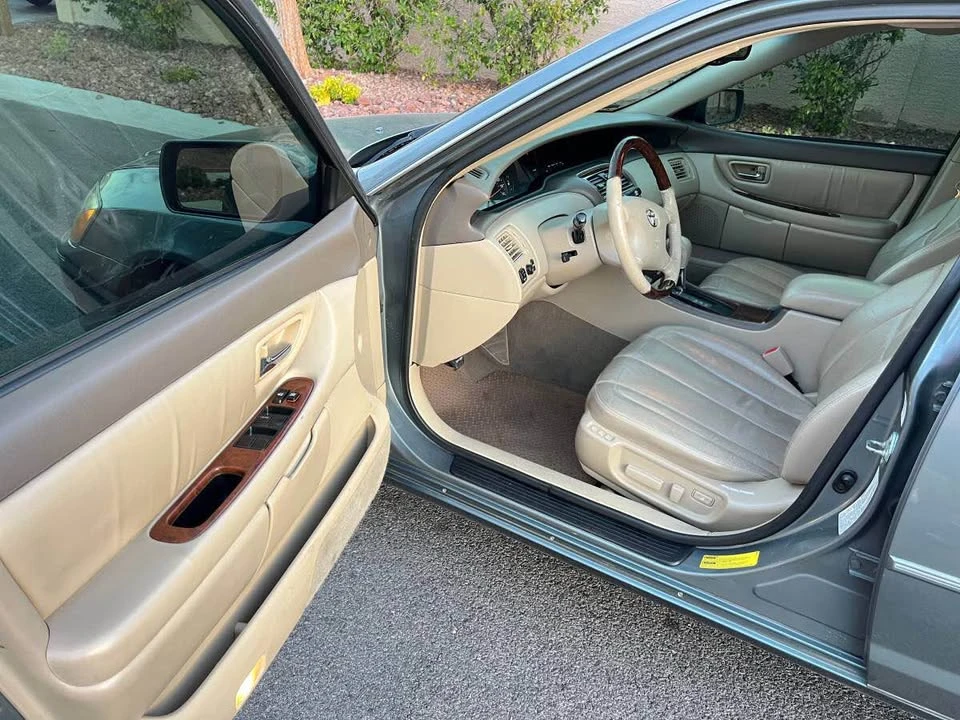2004 Toyota Avalon 1st Gen - Image 12 of 19