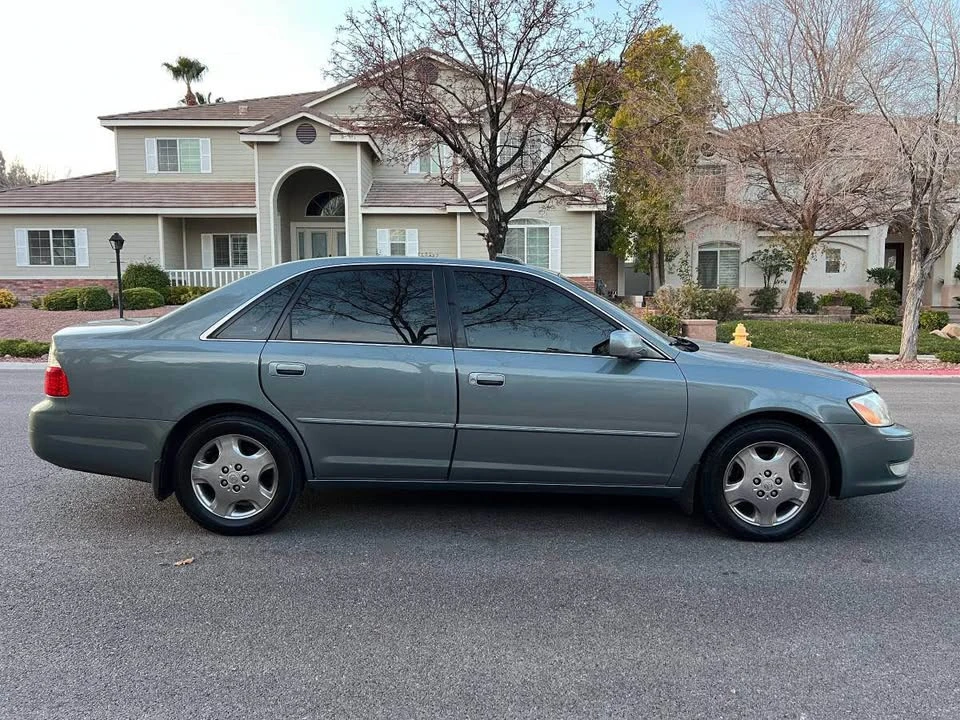 2004 Toyota Avalon 1st Gen - Image 8 of 19