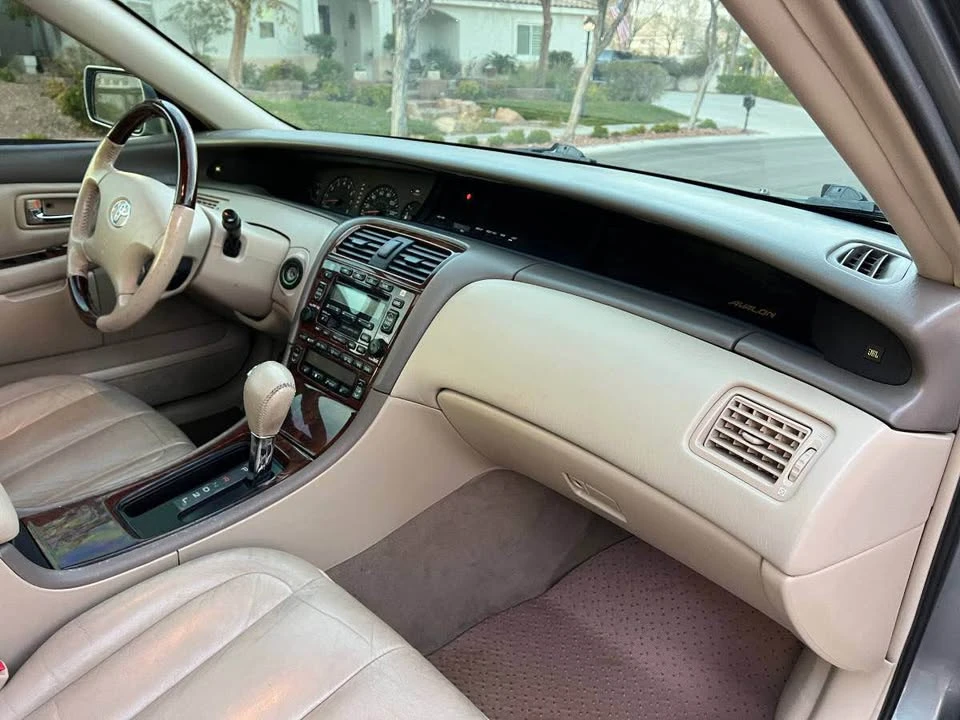 2004 Toyota Avalon 1st Gen - Image 15 of 19