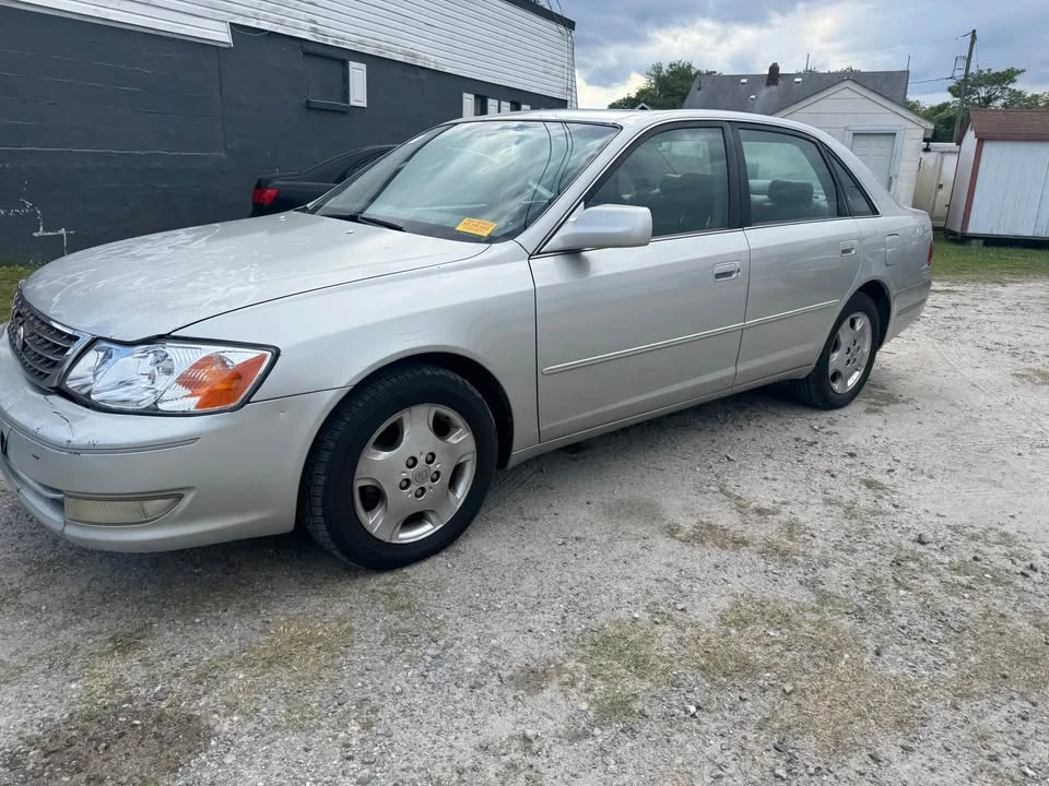 2004 Toyota Avalon 2nd Gen - Image 2 of 5