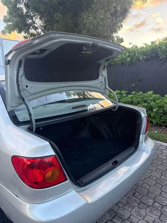 2004 Toyota Corolla 9th Gen - Image 9 of 14