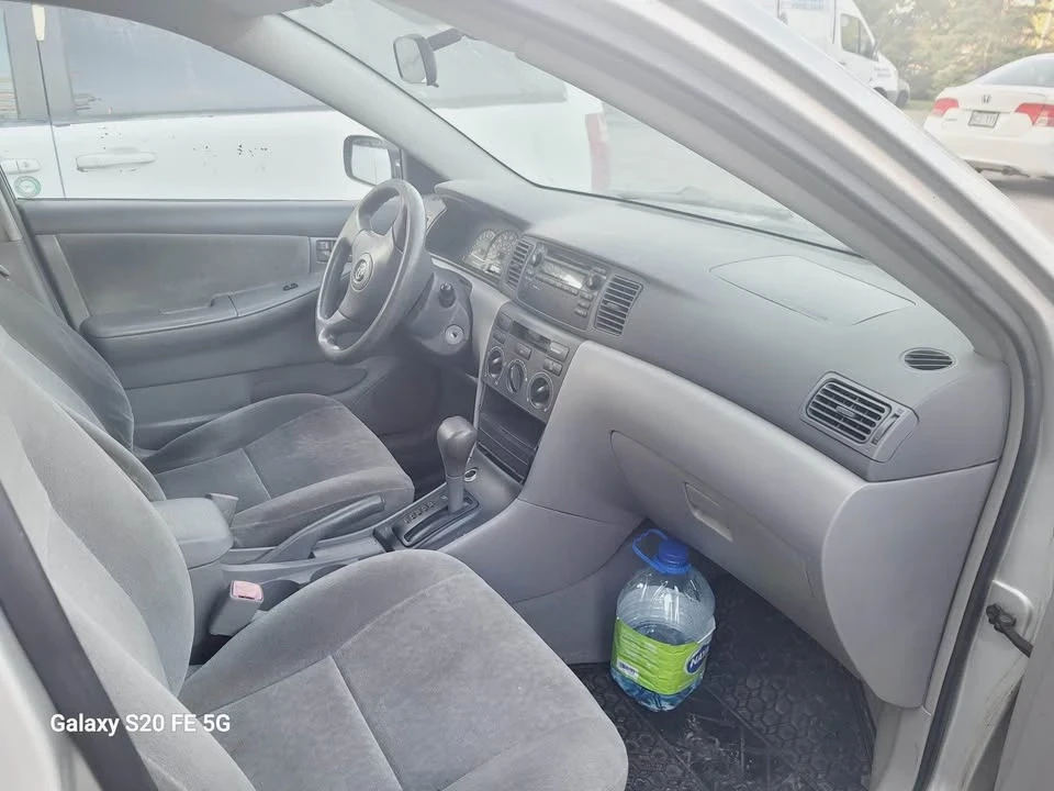 2004 Toyota Corolla 9th Gen - Image 5 of 11