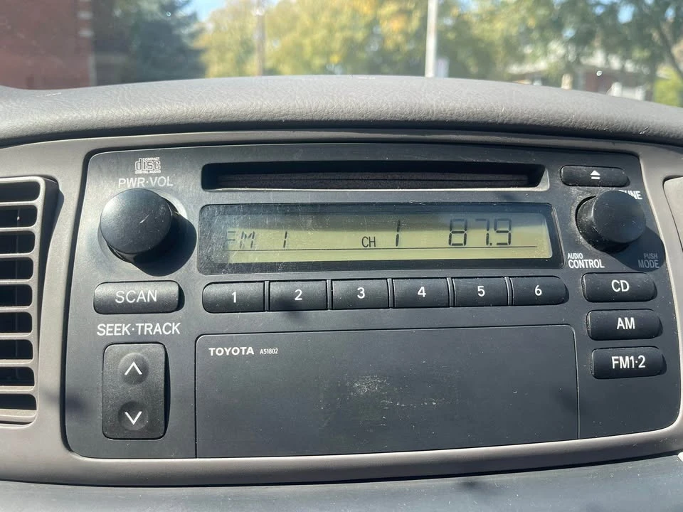 2004 Toyota Corolla 9th Gen - Image 9 of 13