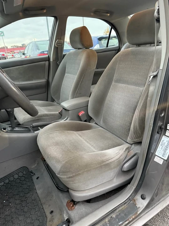 2004 Toyota Corolla 9th Gen - Image 13 of 19
