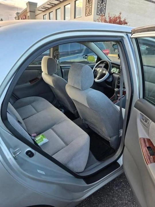 2004 Toyota Corolla 9th Gen - Image 2 of 4