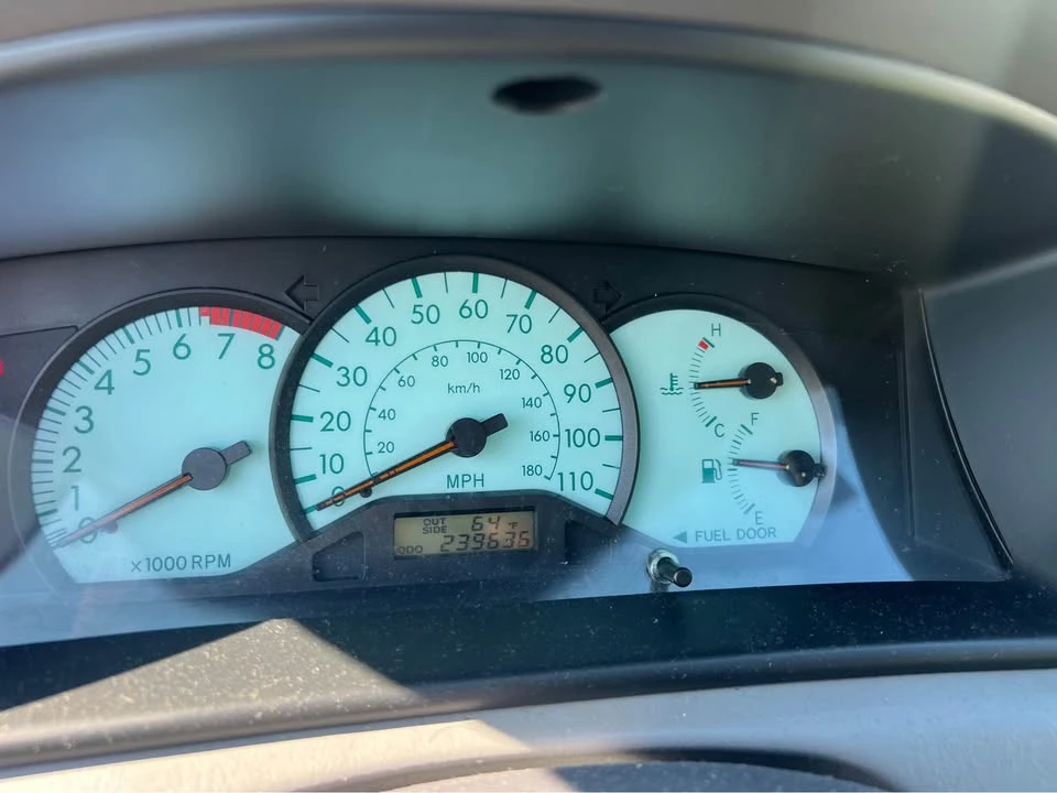 2004 Toyota Corolla 9th Gen - Image 2 of 10