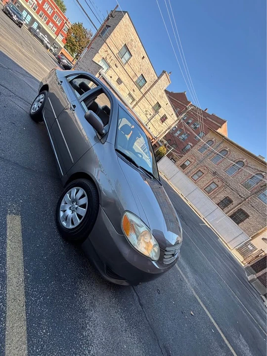 2004 Toyota Corolla 9th Gen - Image 2 of 10
