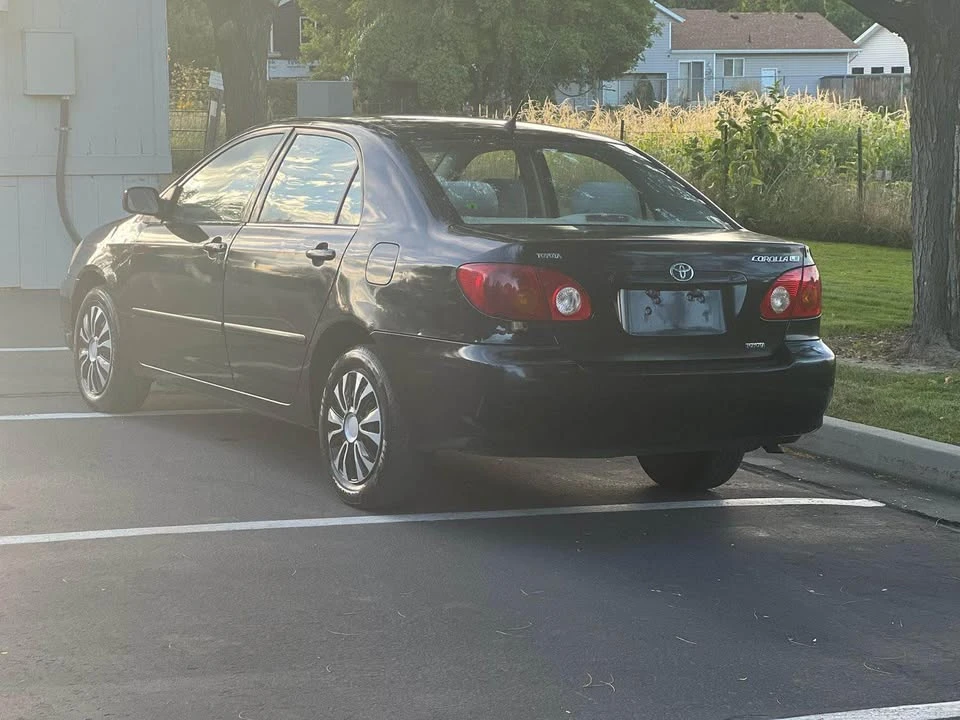 2004 Toyota Corolla 9th Gen - Image 2 of 10