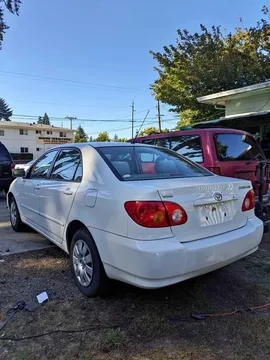 2004 Toyota Corolla LE Sedan 4D