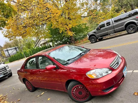 2004 Toyota Corolla LE Sedan 4D