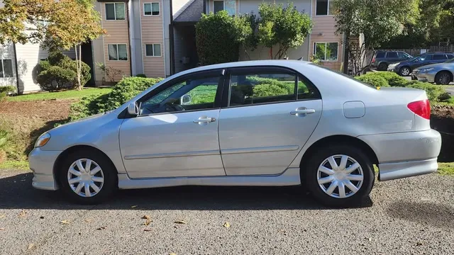 2004 Toyota Corolla 9th Gen - Image 2 of 10