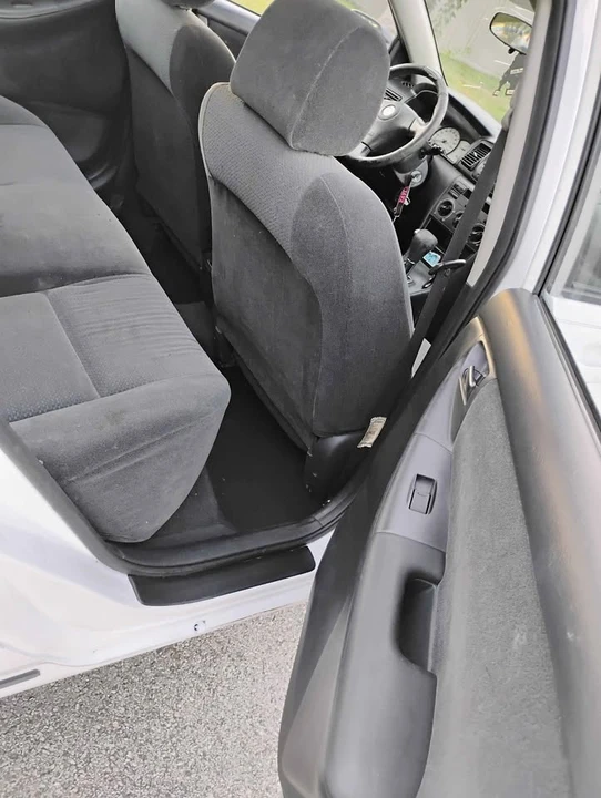 2004 Toyota Corolla 9th Gen - Image 8 of 8