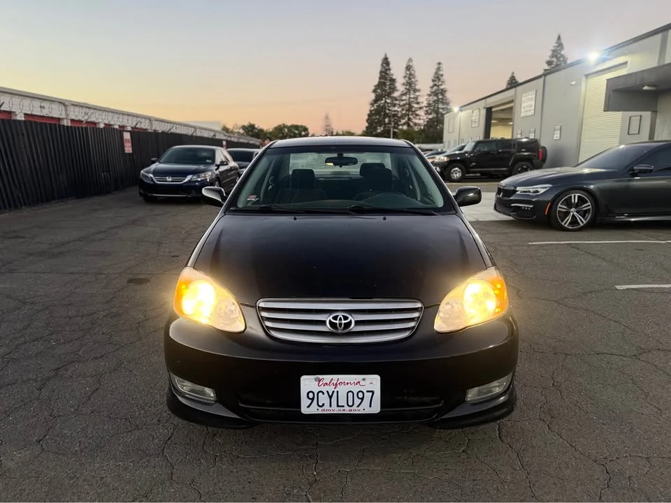 2004 Toyota Corolla 9th Gen - Image 2 of 12