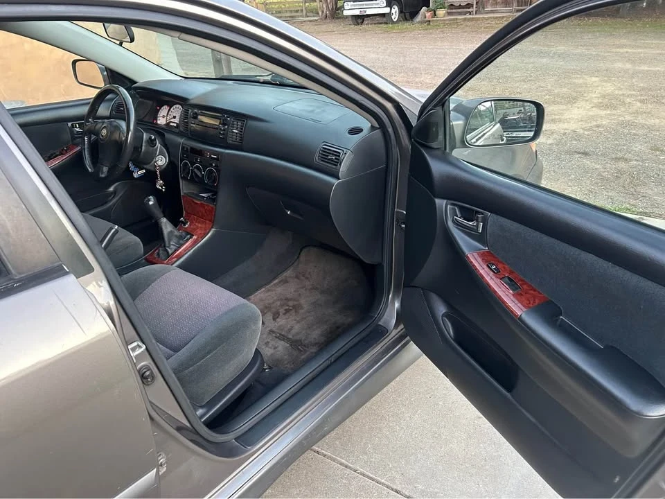 2004 Toyota Corolla 9th Gen - Image 2 of 8