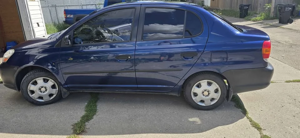 2004 Toyota Echo - Image 2 of 8