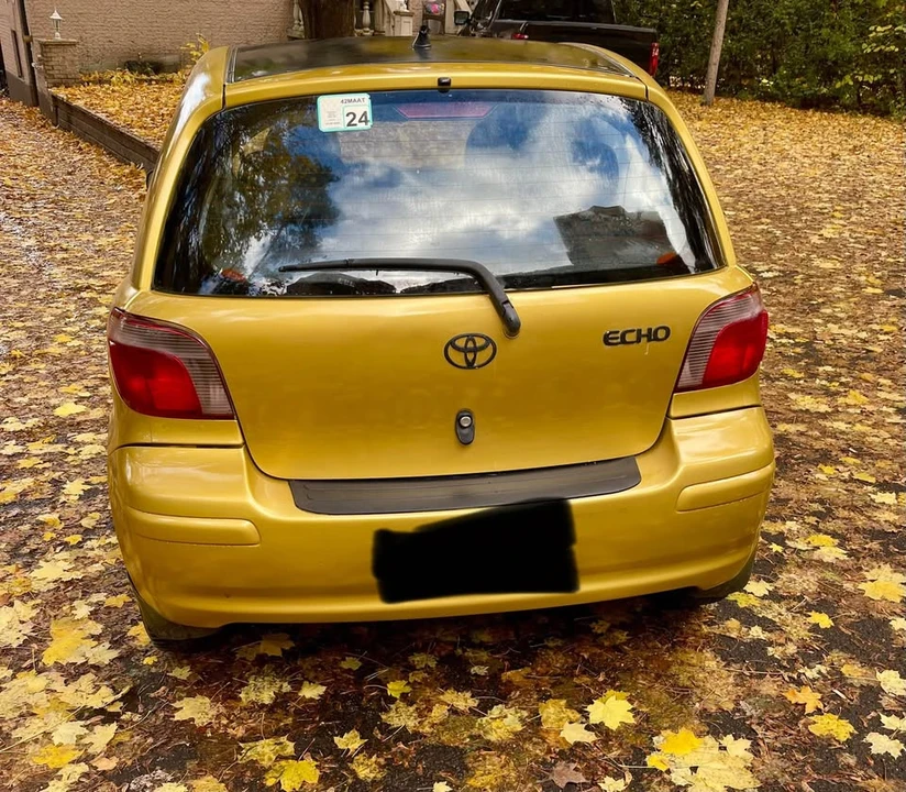 2004 Toyota Echo - Image 10 of 10