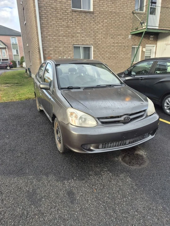 2004 Toyota Echo - Image 2 of 4