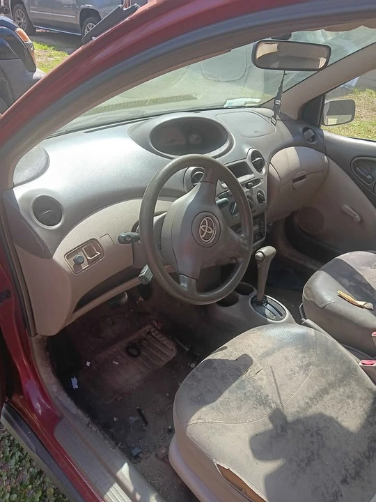 2004 Toyota Echo - Image 5 of 8