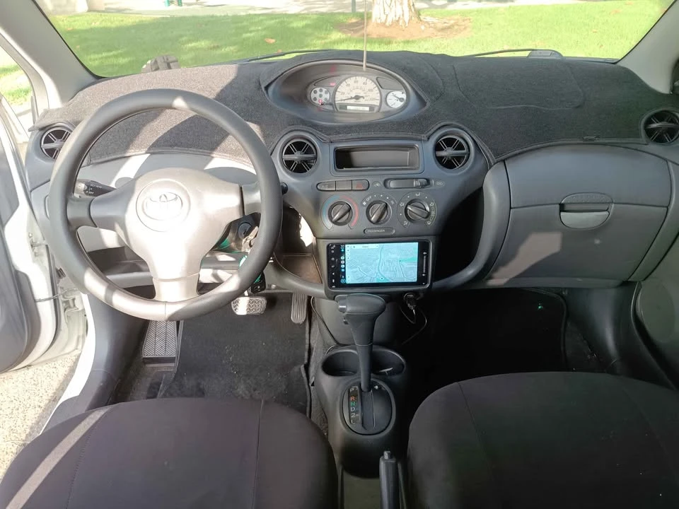 2004 Toyota Echo - Image 9 of 16