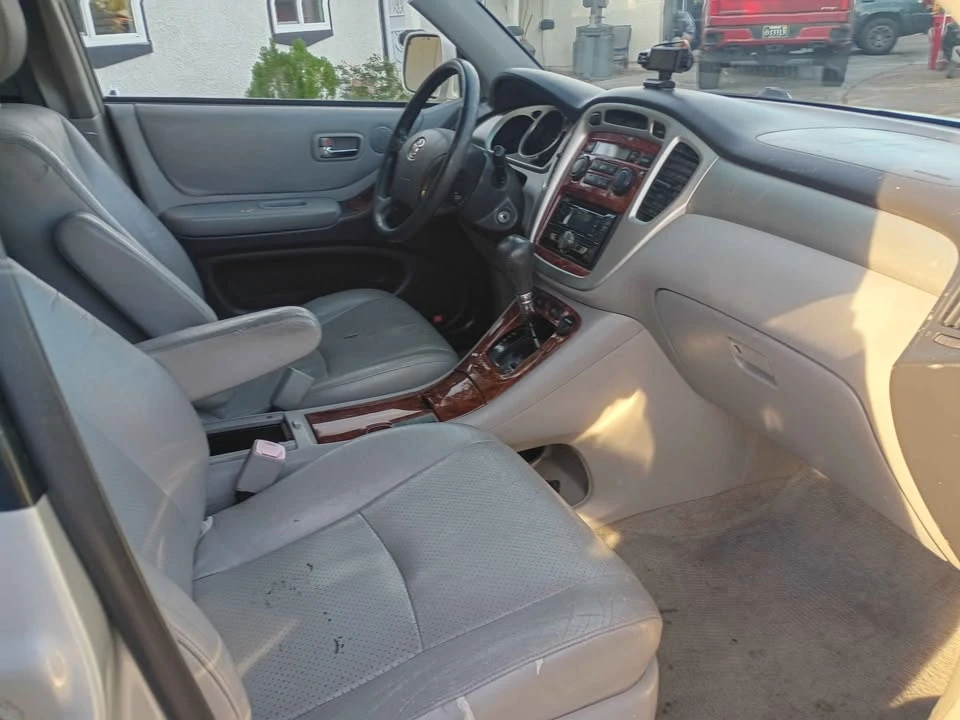 2004 Toyota Highlander - Image 6 of 17